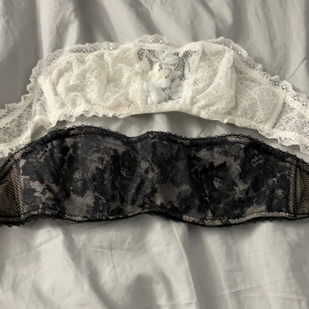 2 strapless bras from Victoria Secret
